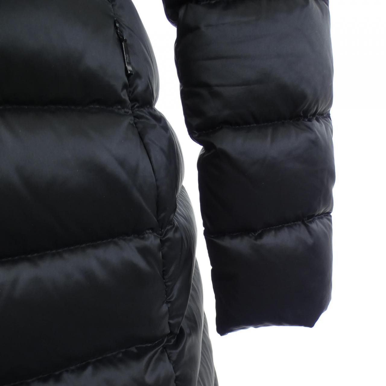 モンクレール MONCLER TINUVIEL ダウンコート