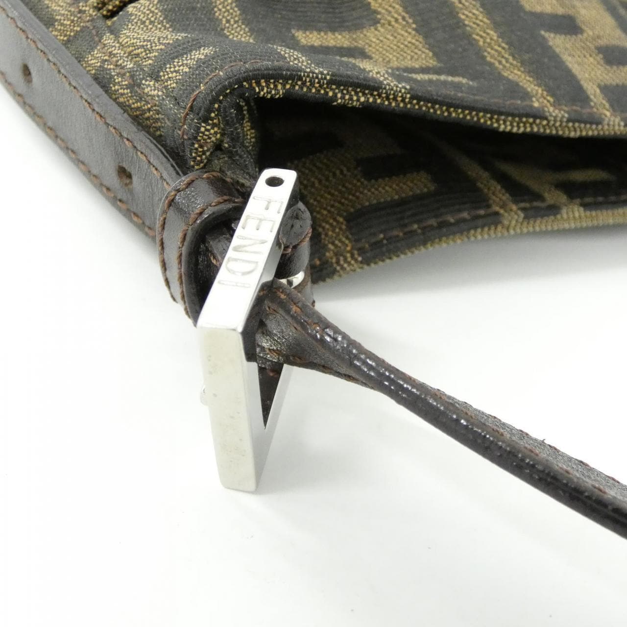 【ヴィンテージ】フェンディ 26727 ショルダーバッグ