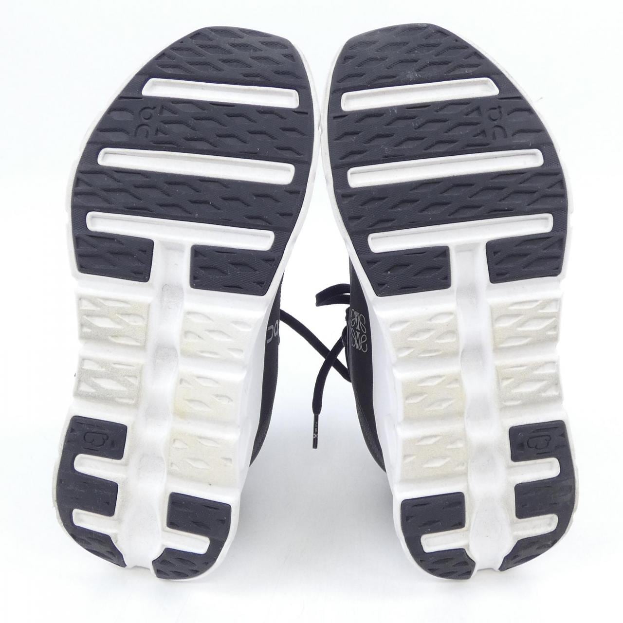 ロエベ LOEWE ON L929282X17 スニーカー