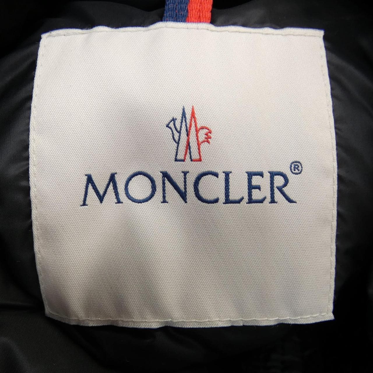 モンクレール MONCLER ダウンジャケット