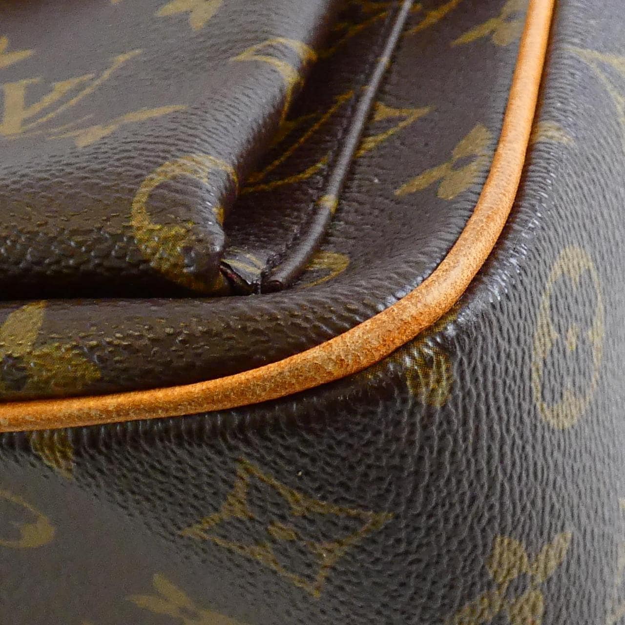 LOUIS VUITTON Monogram Mulchipuri Cité M51162 包