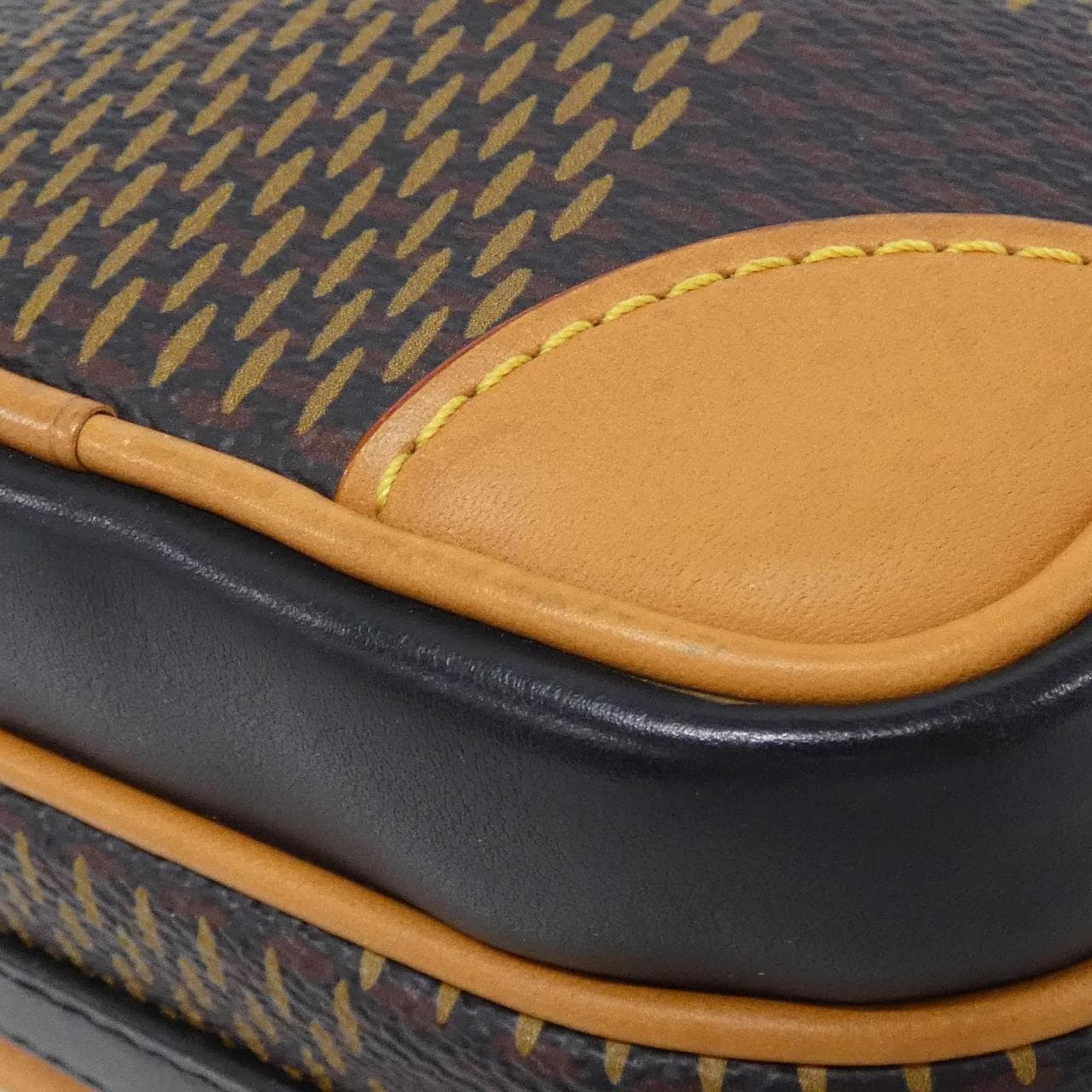 ルイヴィトン ダミエ ジャイアント(LVスクエアード) アマゾン メッセンジャー N40357 ショルダーバッグ