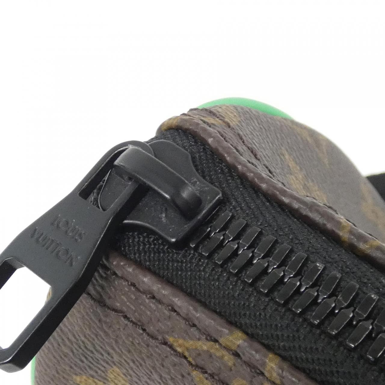 ルイヴィトン モノグラム マカサー キーポル バンドリエール 25cm M46249 ボストンバッグ