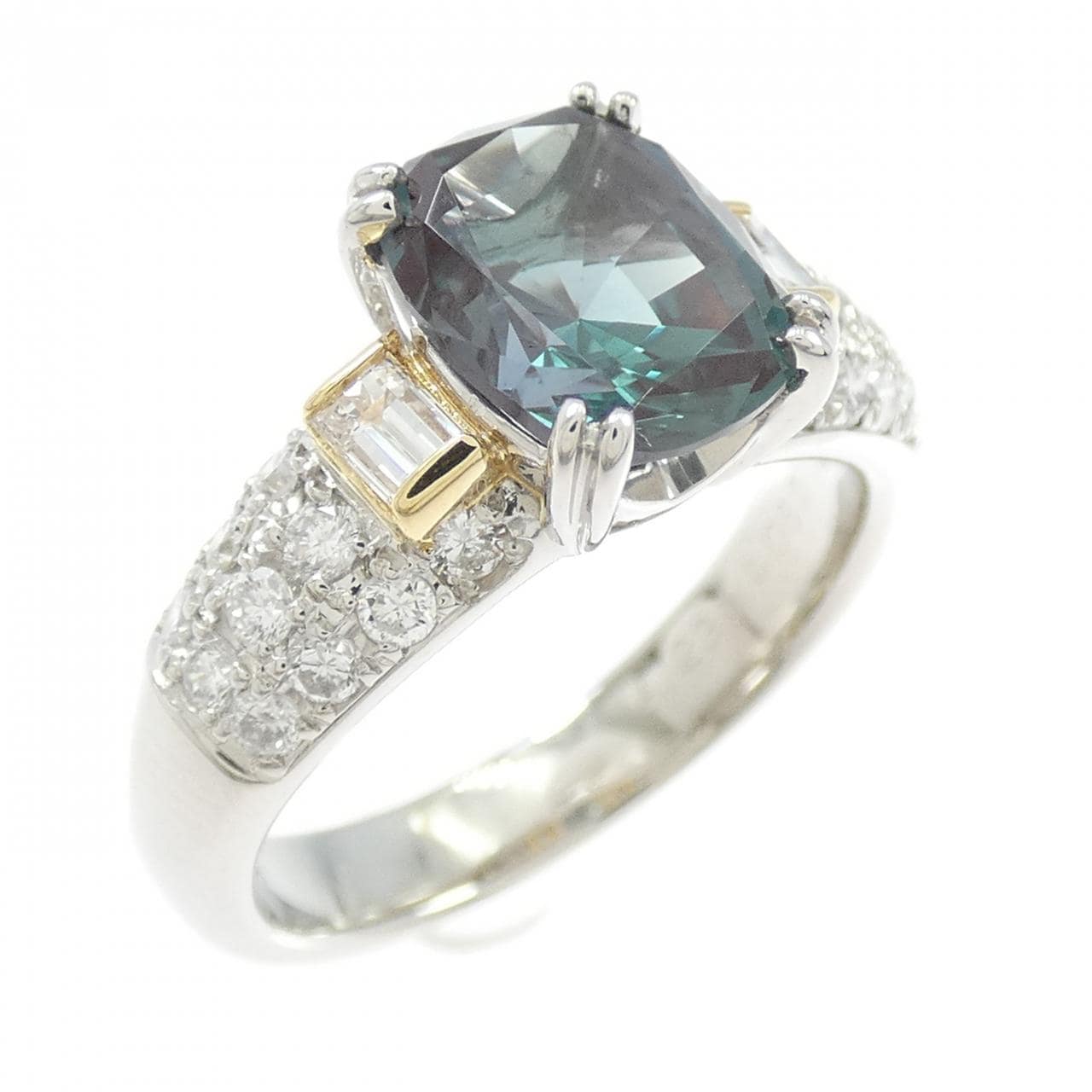 クレサンベール 合成アレキサンドライト リング 2.31CT