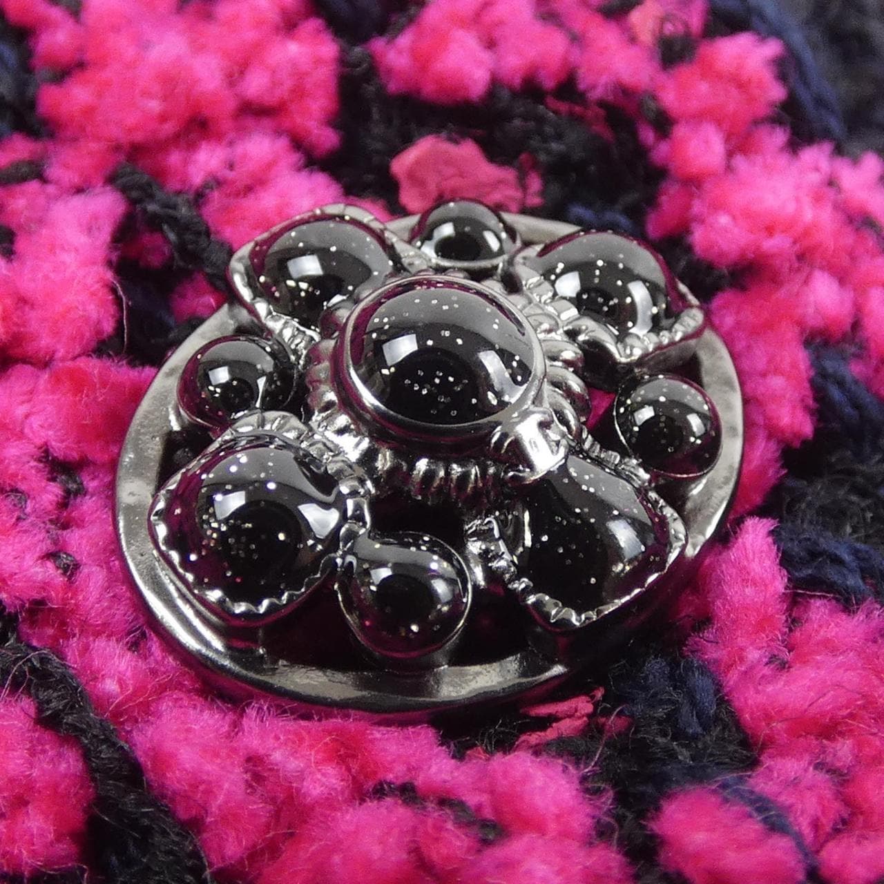 CHANEL P55094V41404 MUFFLER