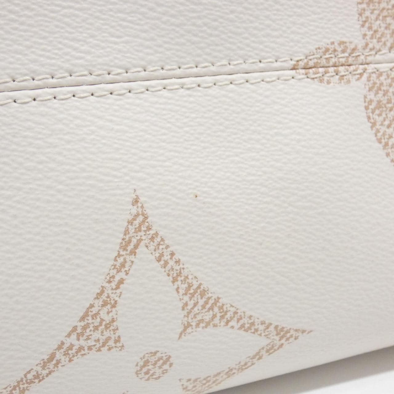 ルイヴィトン モノグラム デュンヌ オンザゴー MM M46912 バッグ