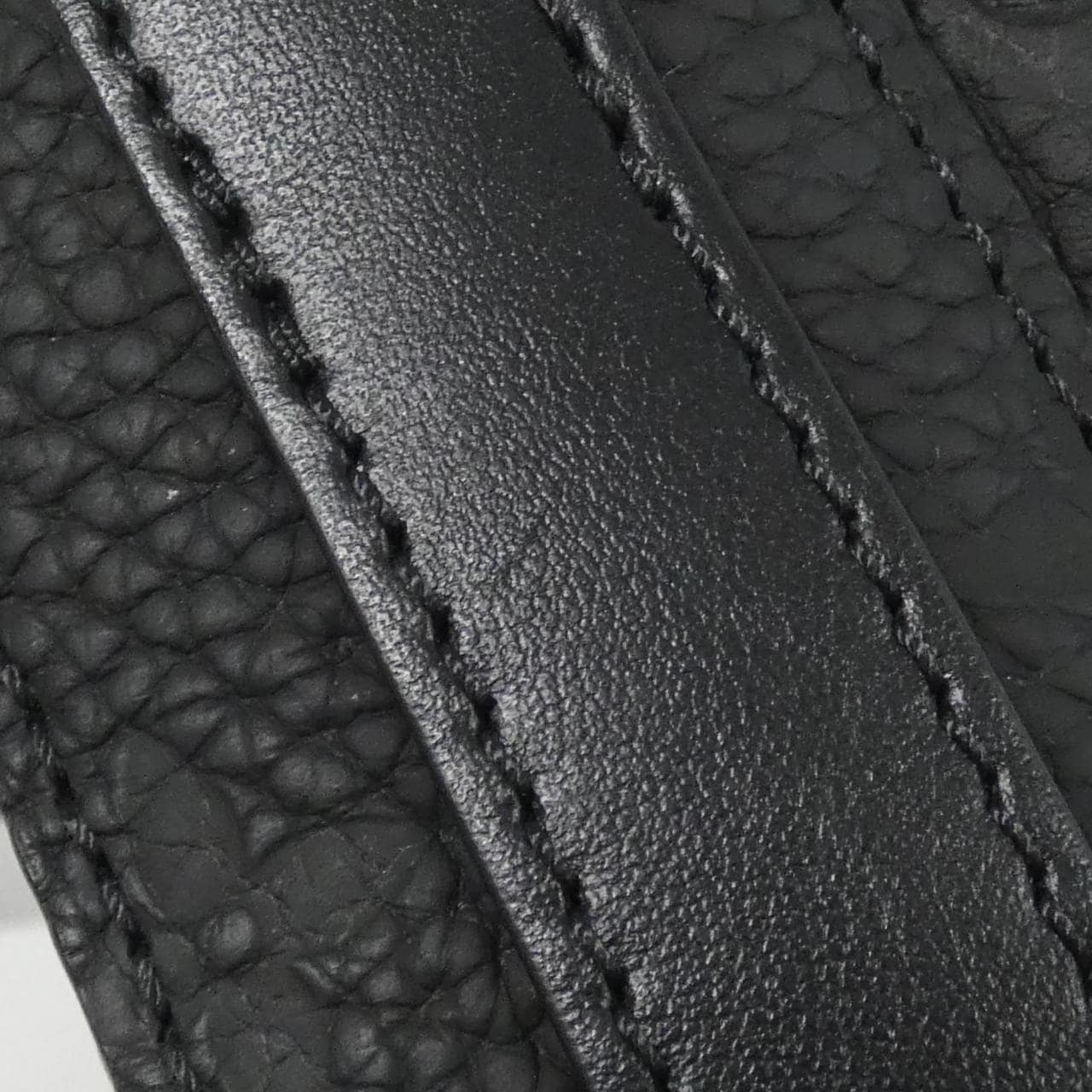 ルイヴィトン トリヨン モノグラム スティーマー メッセンジャー M57307 ショルダーバッグ