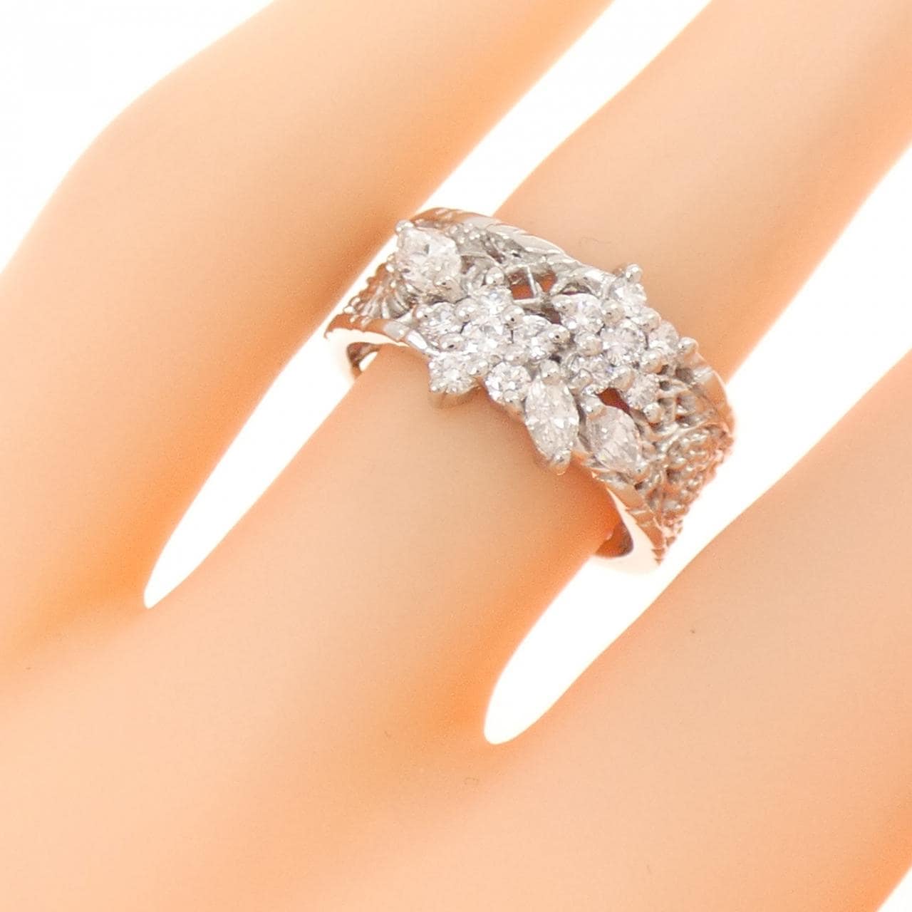 PT950 ダイヤモンド リング 0.65CT
