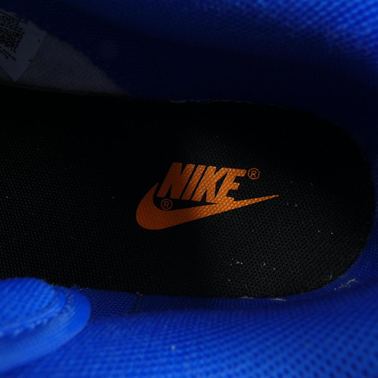 ナイキ NIKE スニーカー