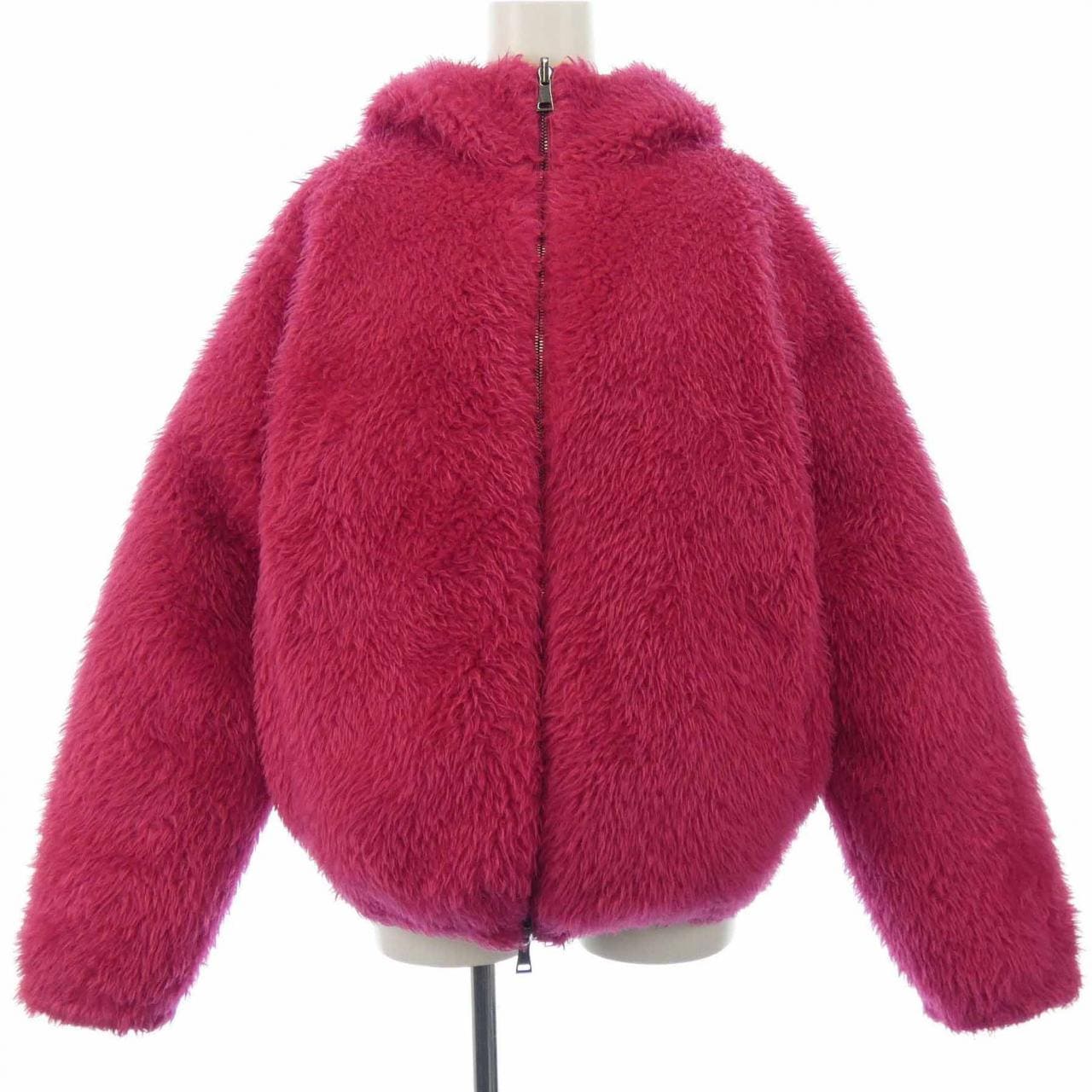 モンクレール MONCLER ダウンジャケット