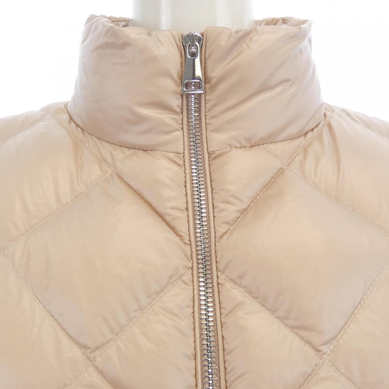モンクレール MONCLER ダウンジャケット
