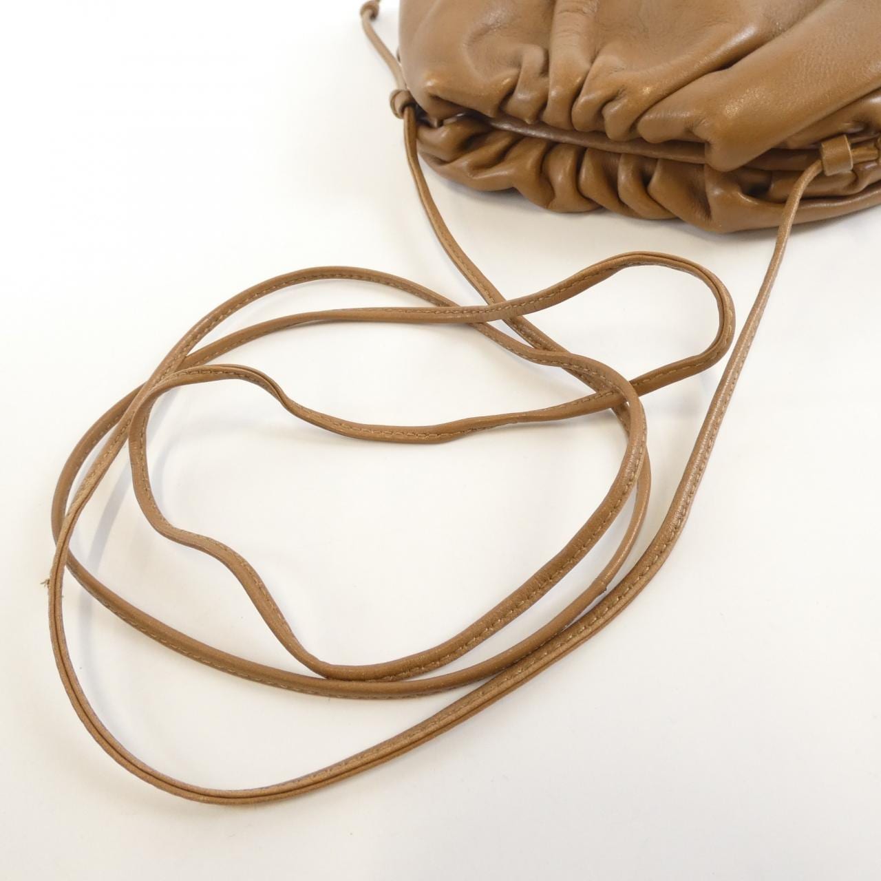 ボッテガヴェネタ 585852 VBIU5 ショルダーバッグ