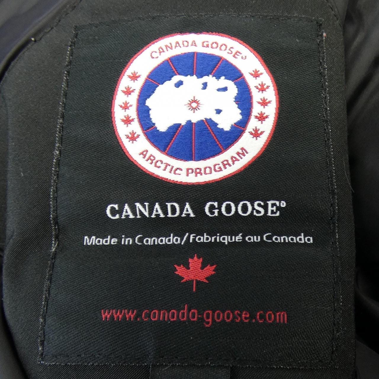 カナダグース CANADA GOOSE ダウンジャケット
