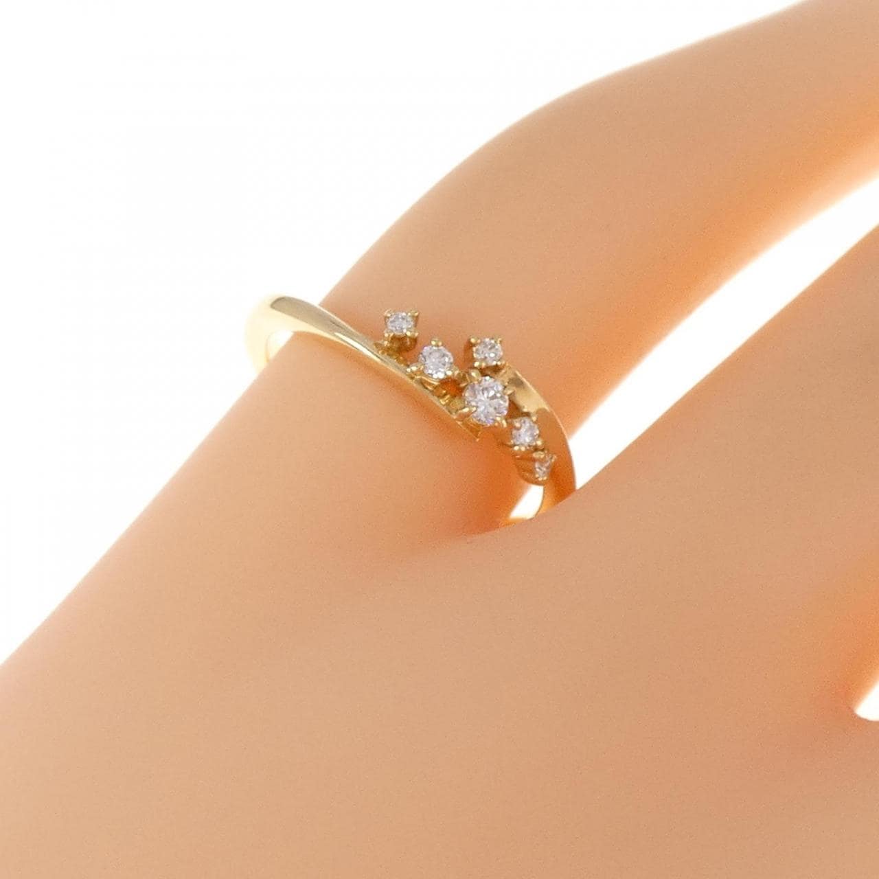 4゜C Diamond ring