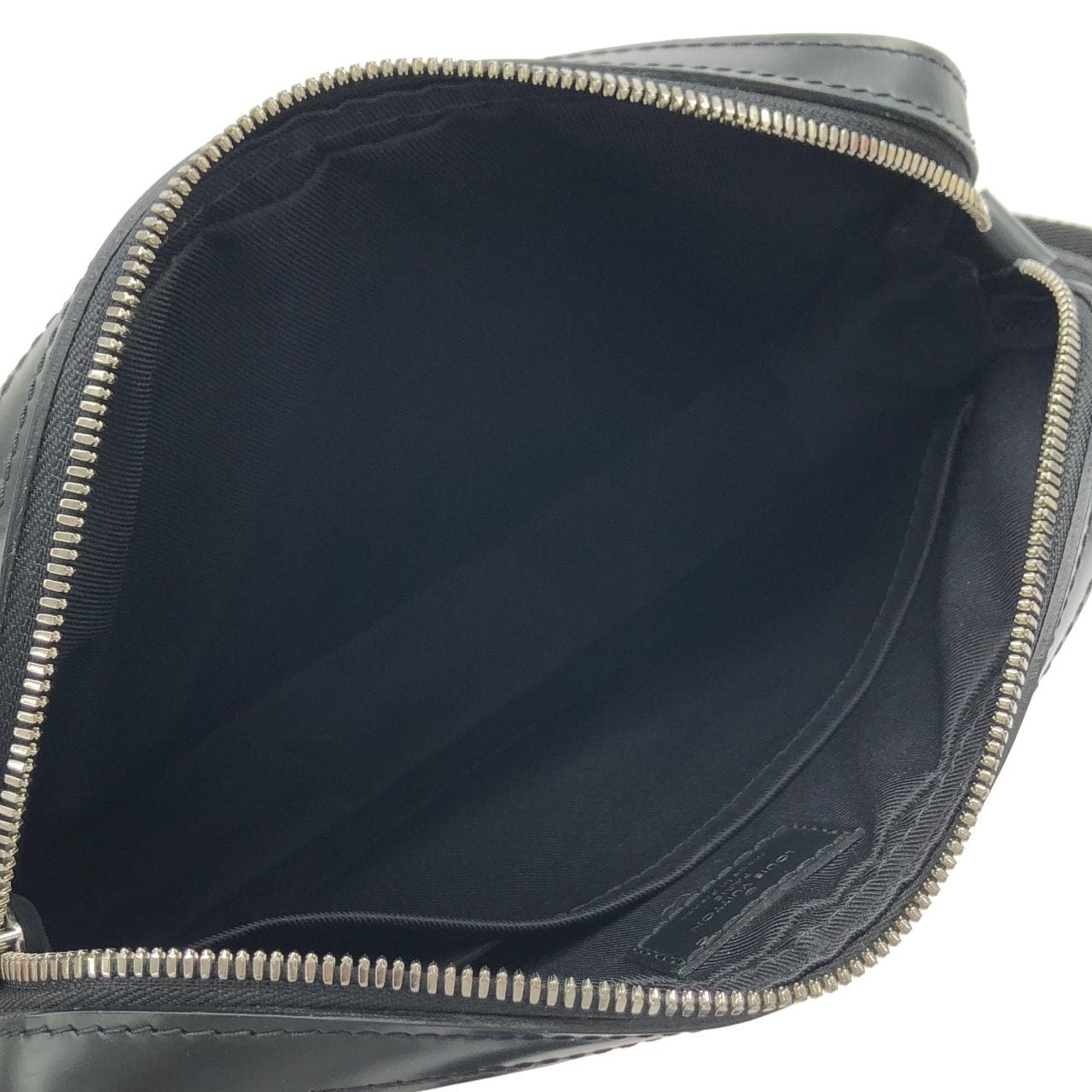 ルイヴィトン ダミエ グラフィット スタンプ トリオ メッセンジャー N58040 ショルダーバッグ