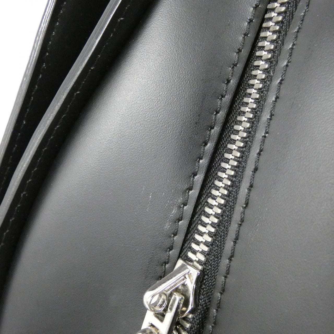 LOUIS VUITTON Epi Pont Neuf PM M59072 包