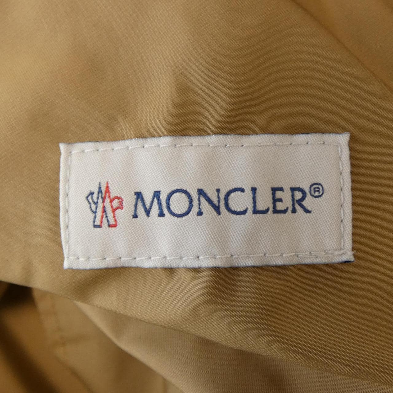 モンクレール MONCLER 10932B00003 ショートパンツ