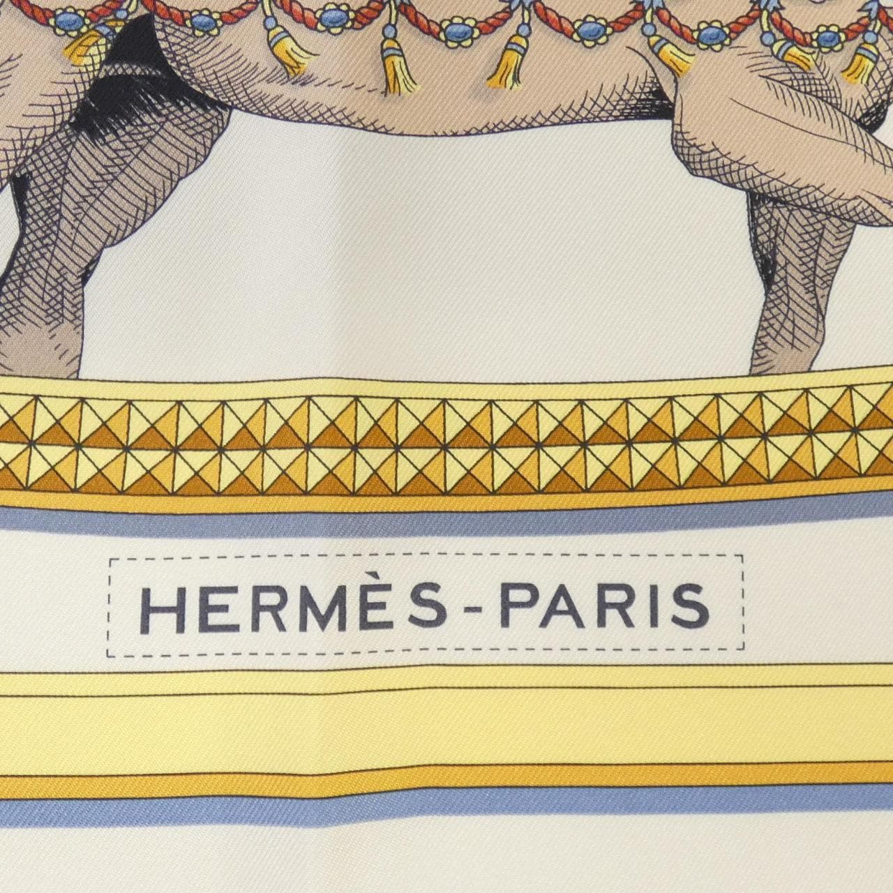 HERMES GRAND APPARAT Carre 001364S 围巾