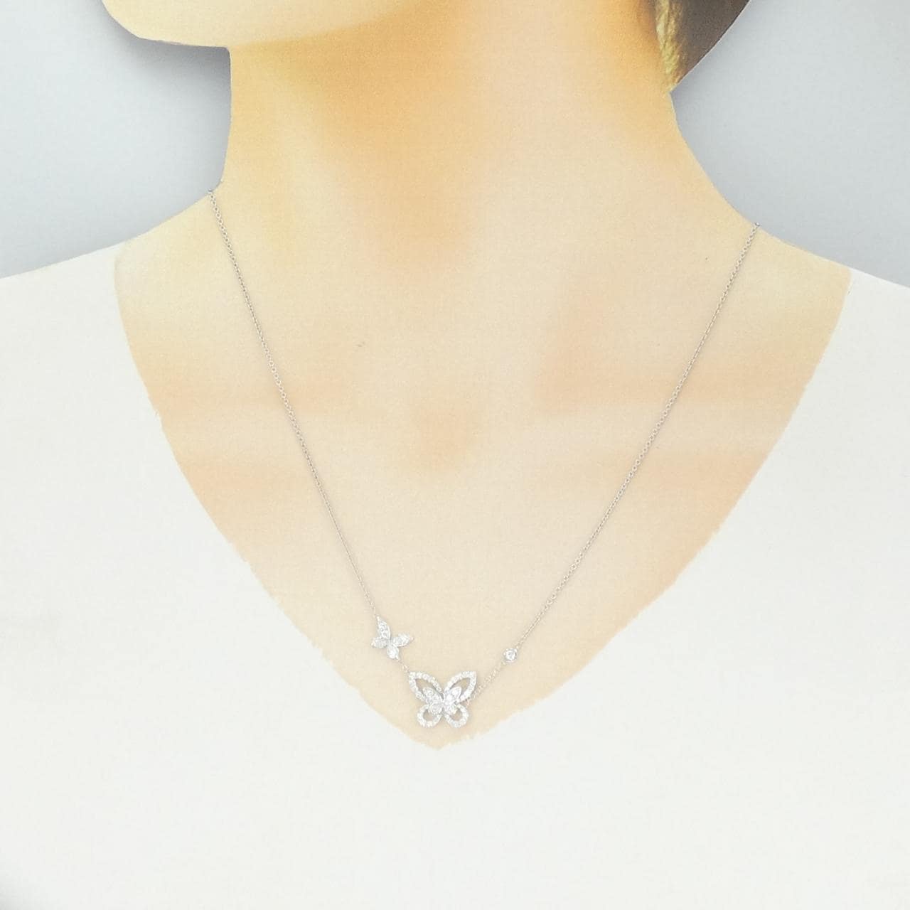 グラフ ダブル バタフライ シルエット ネックレス