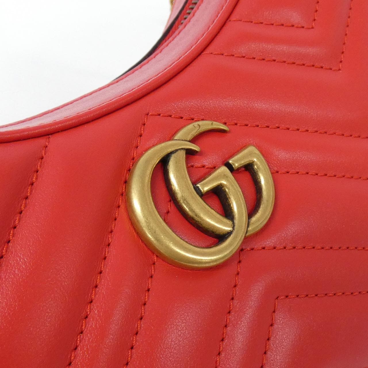 [新品] Gucci GG MARMONT 699514 DTDHT 包
