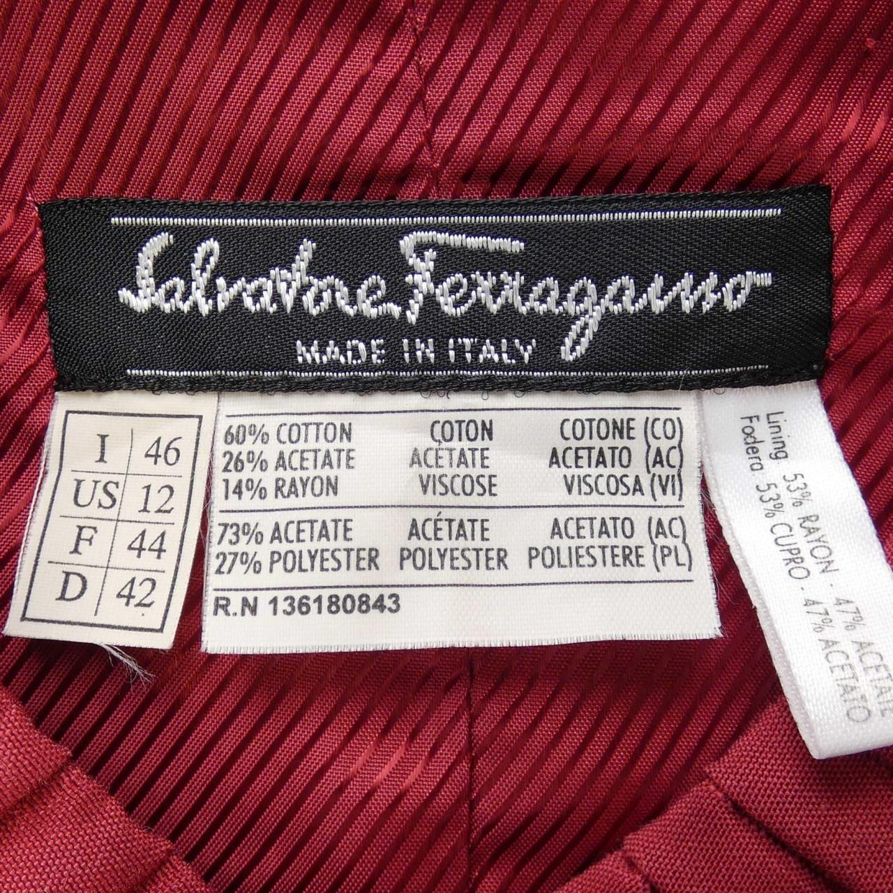 サルヴァトーレフェラガモ SALVATORE FERRAGAMO ブルゾン