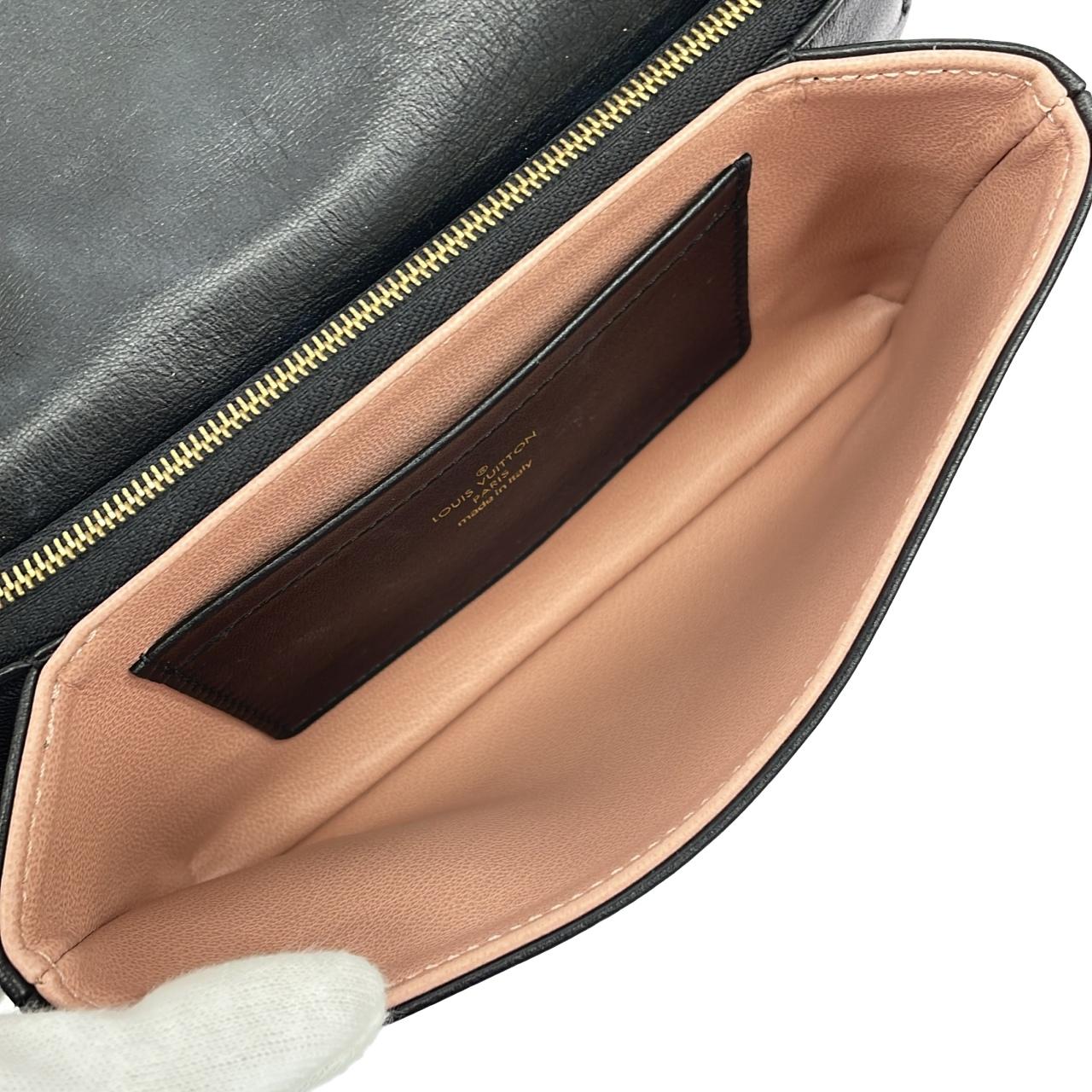 ルイヴィトン ポシェット クッサン M82116 ショルダーバッグ