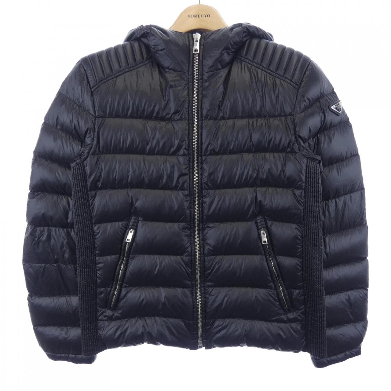 プラダ PRADA トライアングルロゴ SGA654 R142 AR0 ダウンジャケット