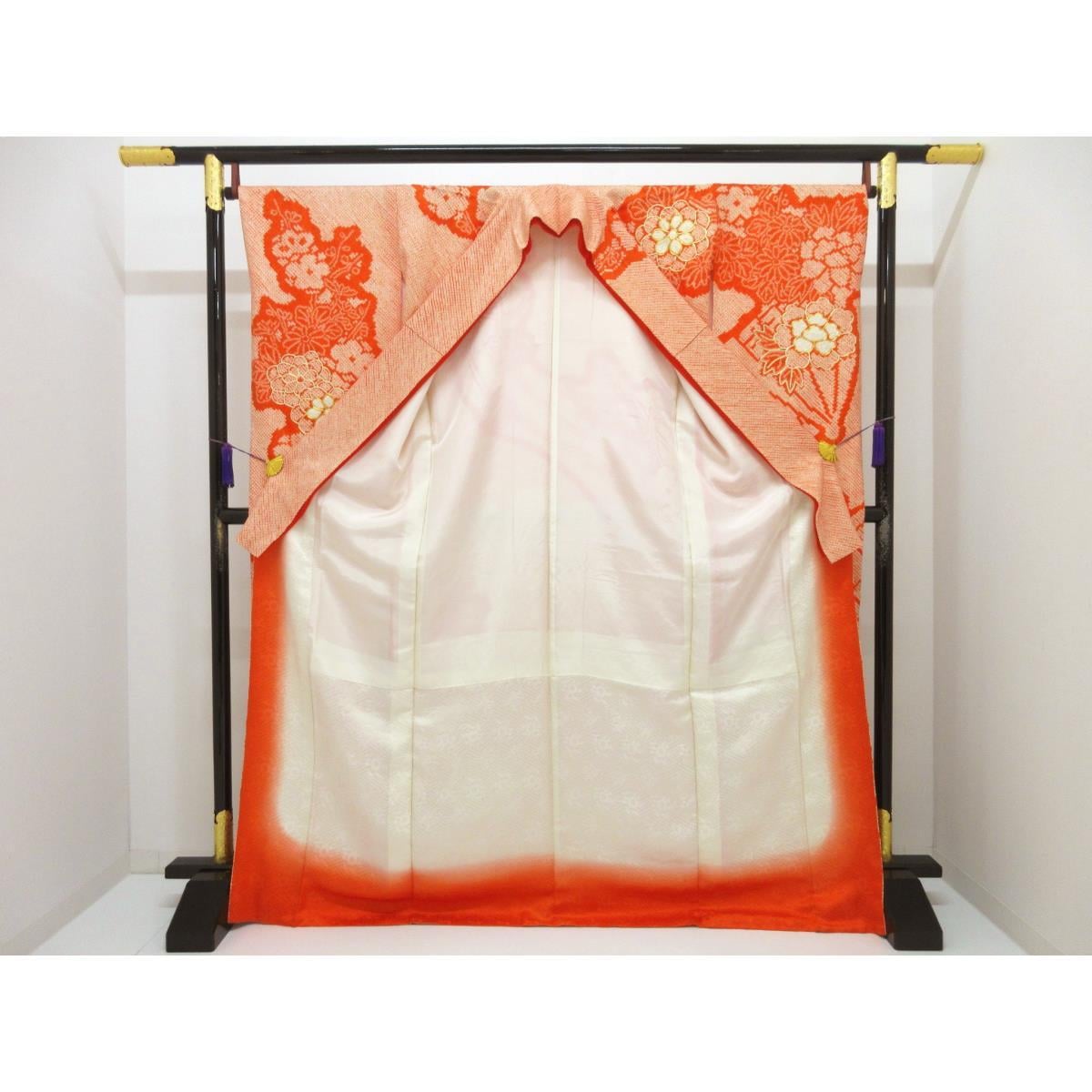 振袖　総絞り　金彩入り刺繍加工