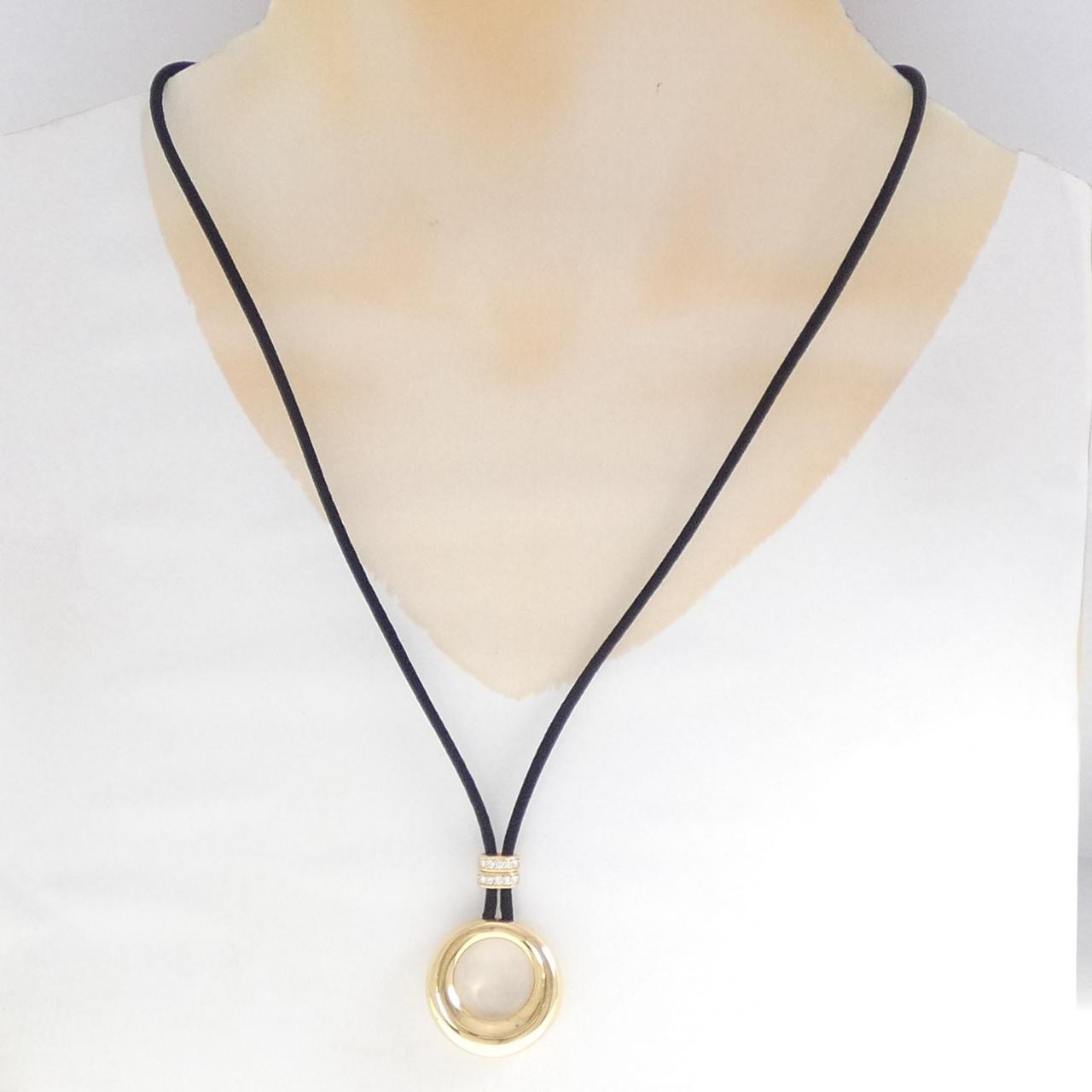 ショーメ アノー ショーメサイン ネックレス