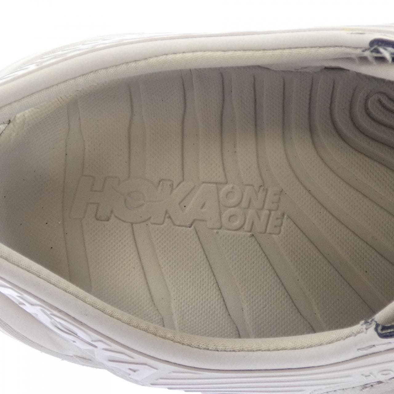 ホカオネオネ HOKA ONE ONE シューズ