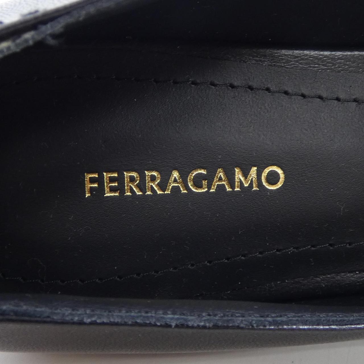 FERRAGAMO鞋