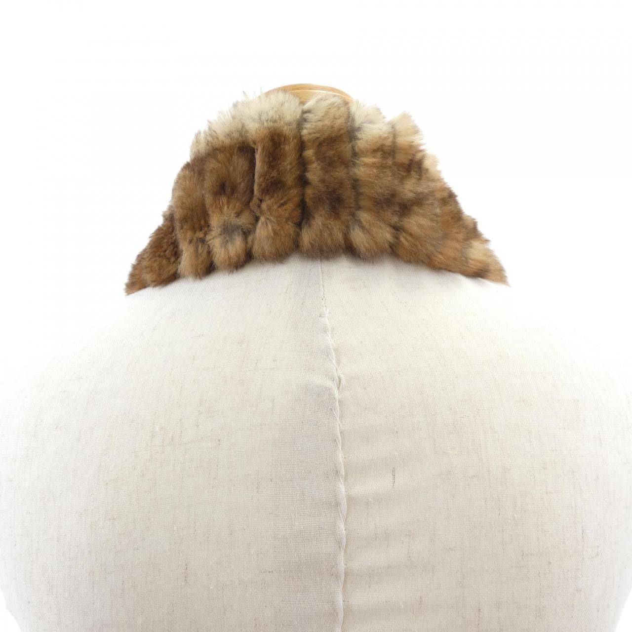 CHANEL MUFFLER