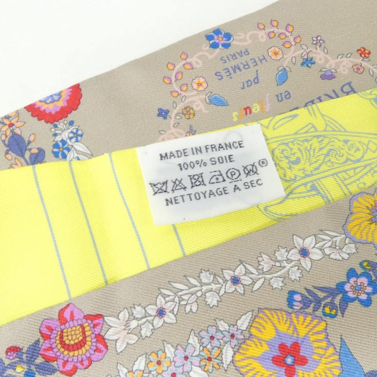 エルメス BRIDES DE GALA FLEURS ツイリー 064220S スカーフ