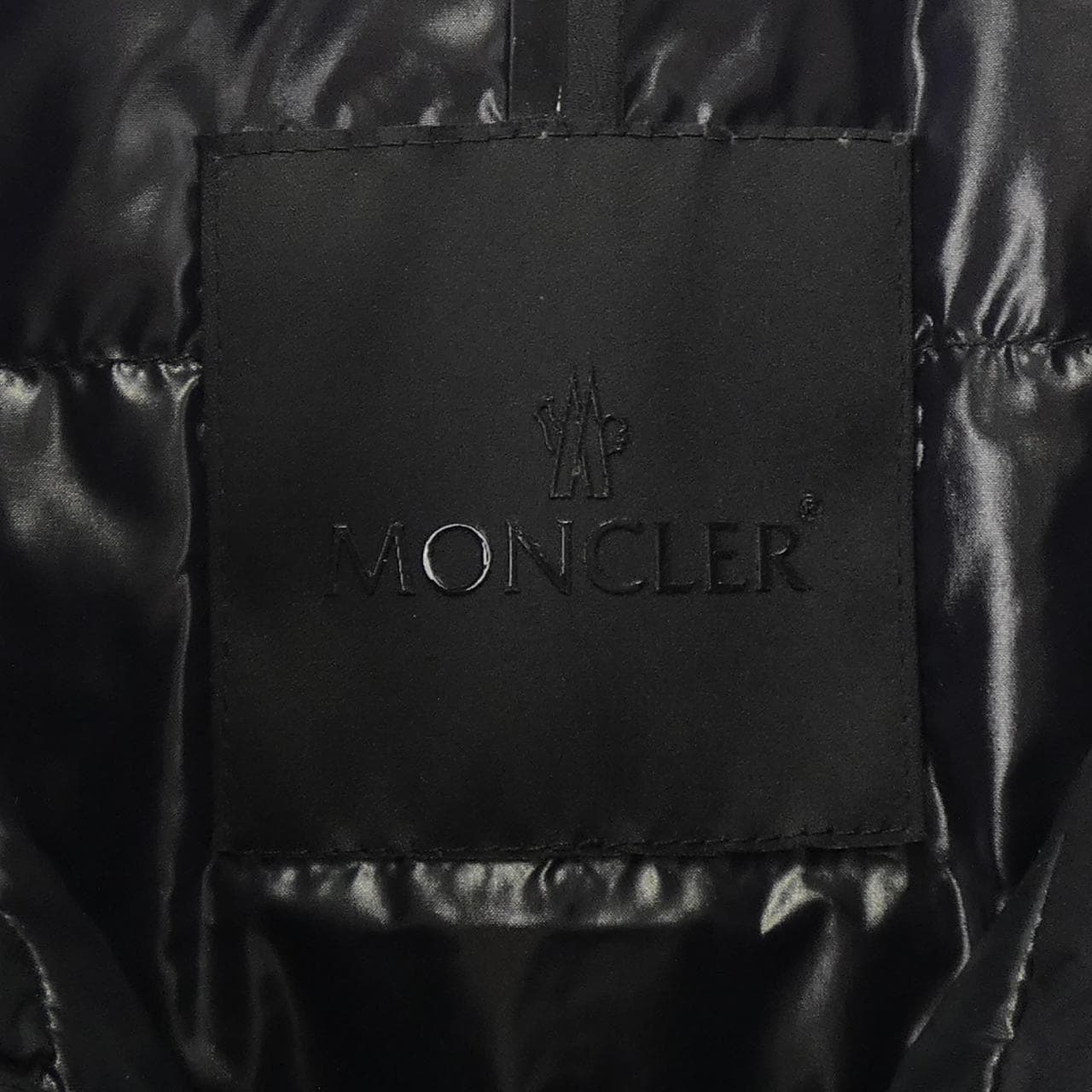 モンクレール MONCLER ダウンジャケット