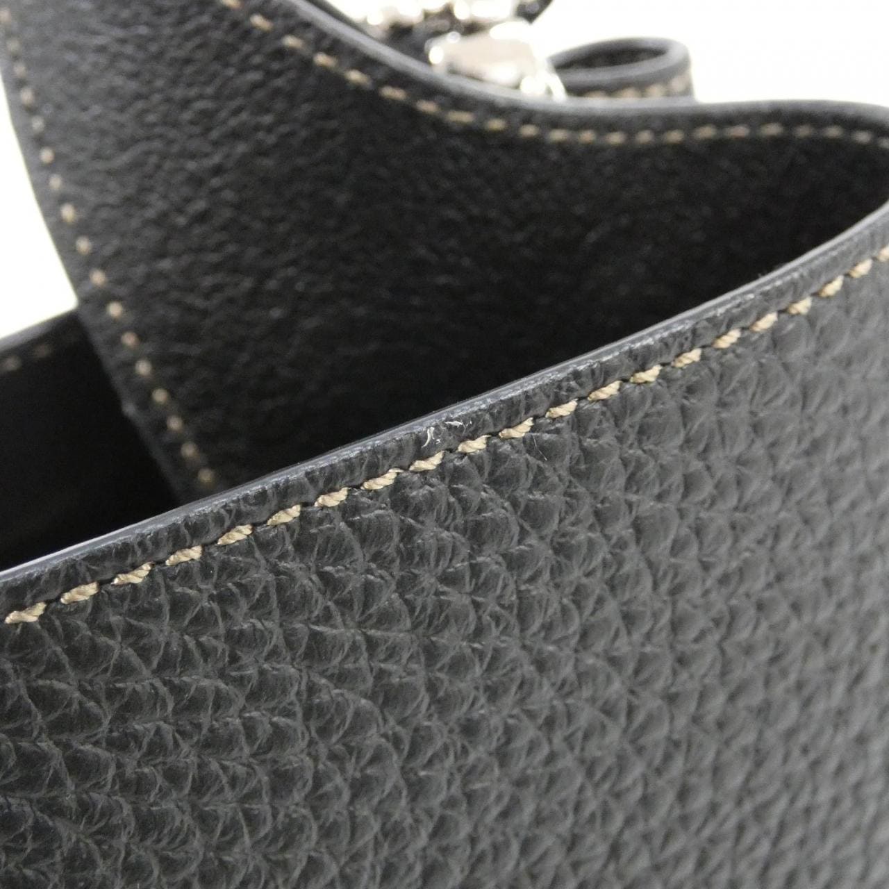 トッズ XBWAPAEL000QRIB999 バッグ