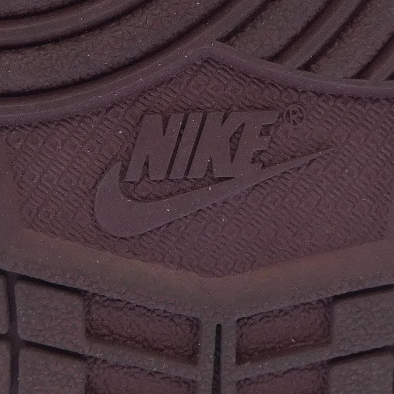 ナイキ NIKE DO7097-100 スニーカー