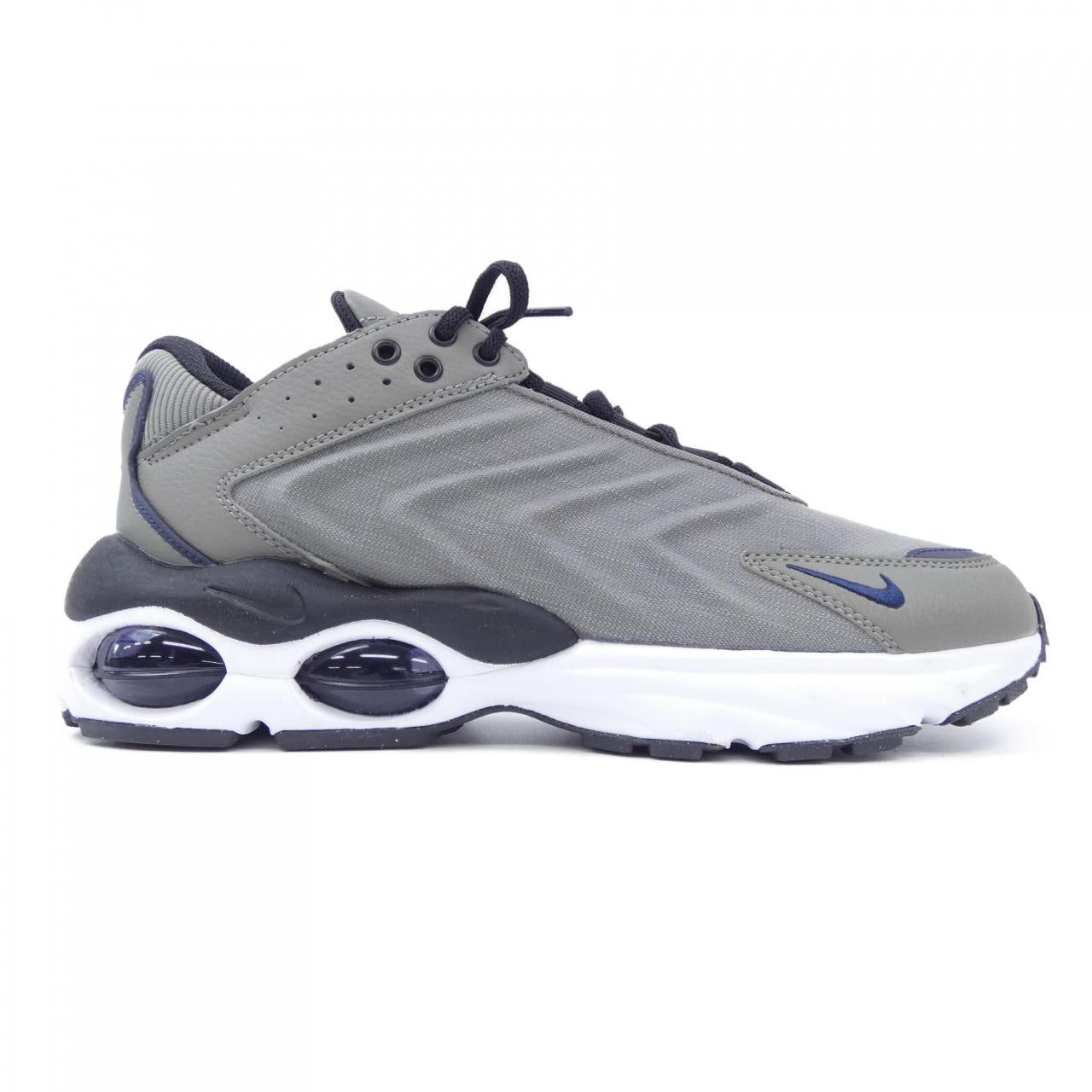 ナイキ NIKE スニーカー