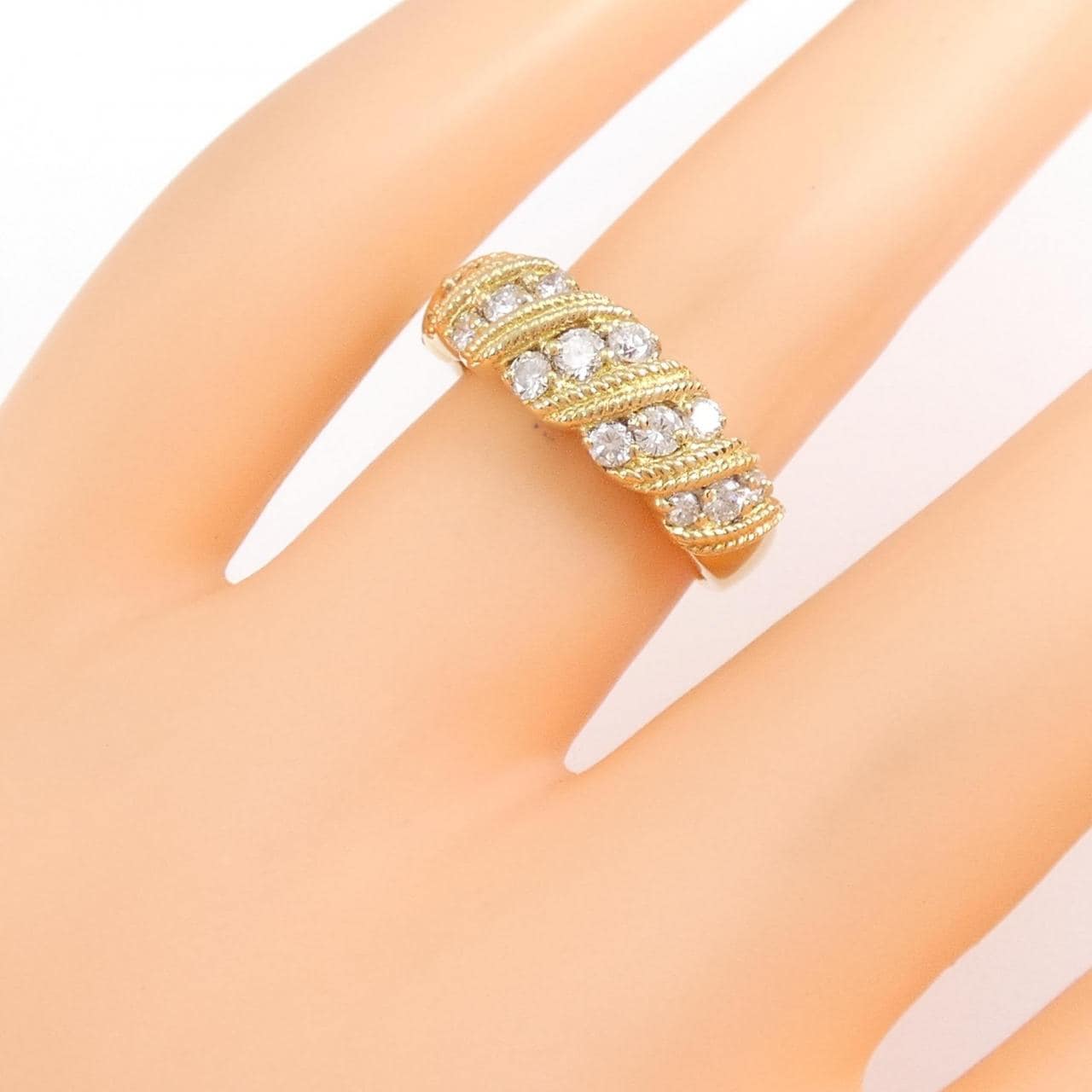 18KYG Diamond ring