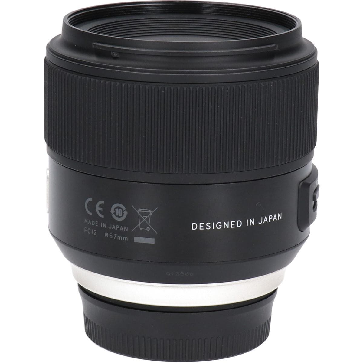 ニコン３５ｍｍ　Ｆ１．８ＤＩ　ＶＣ　ＵＳＤ　Ｆ０１２