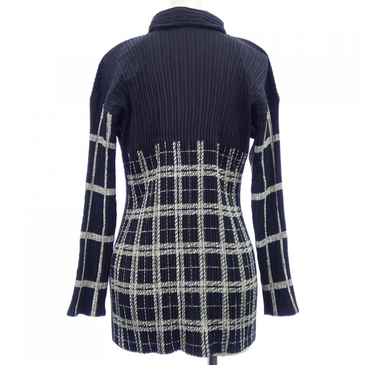イッセイミヤケ ISSEY MIYAKE IM53-FJ961 トップス