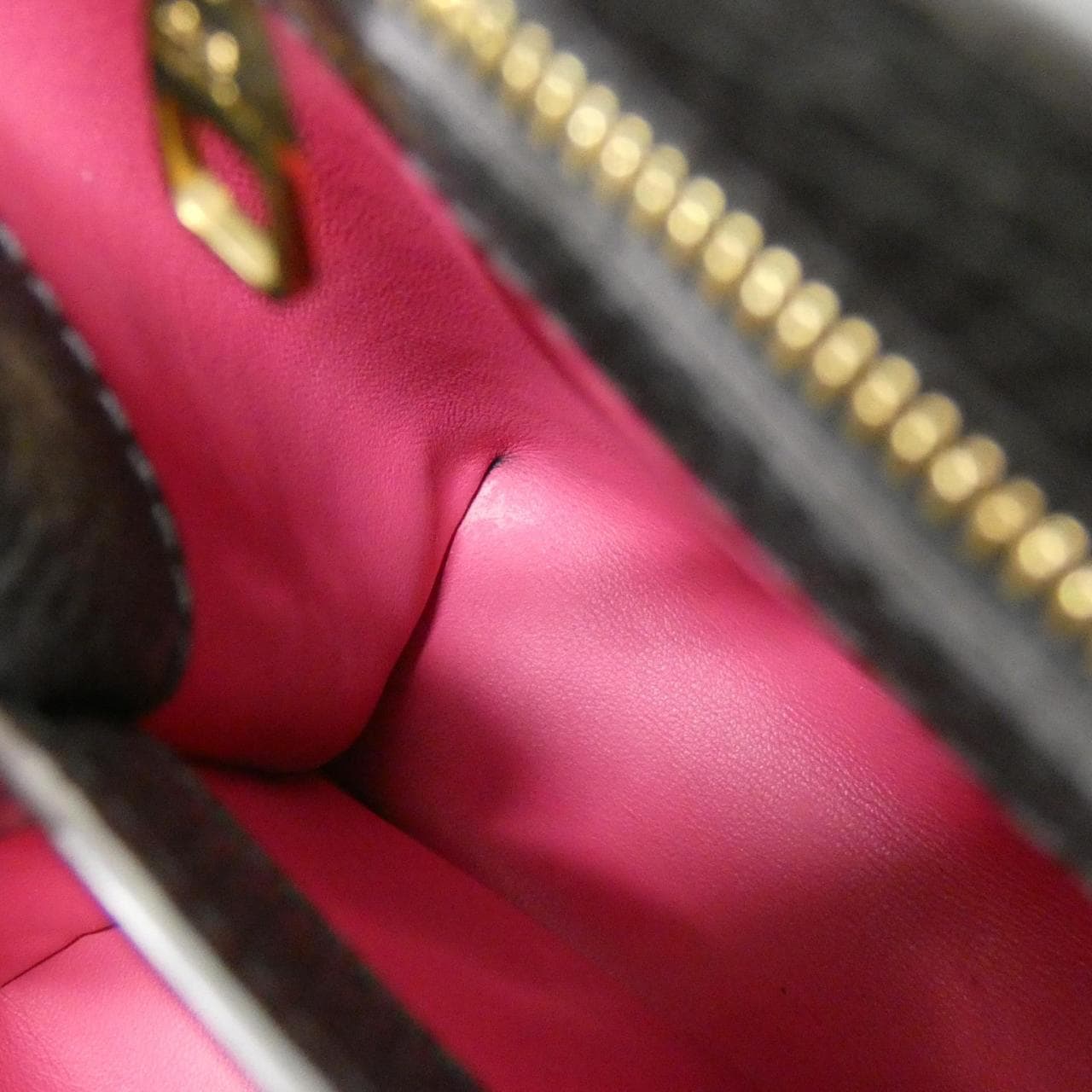 ルイヴィトン カプシーヌ MM M42259 バッグ