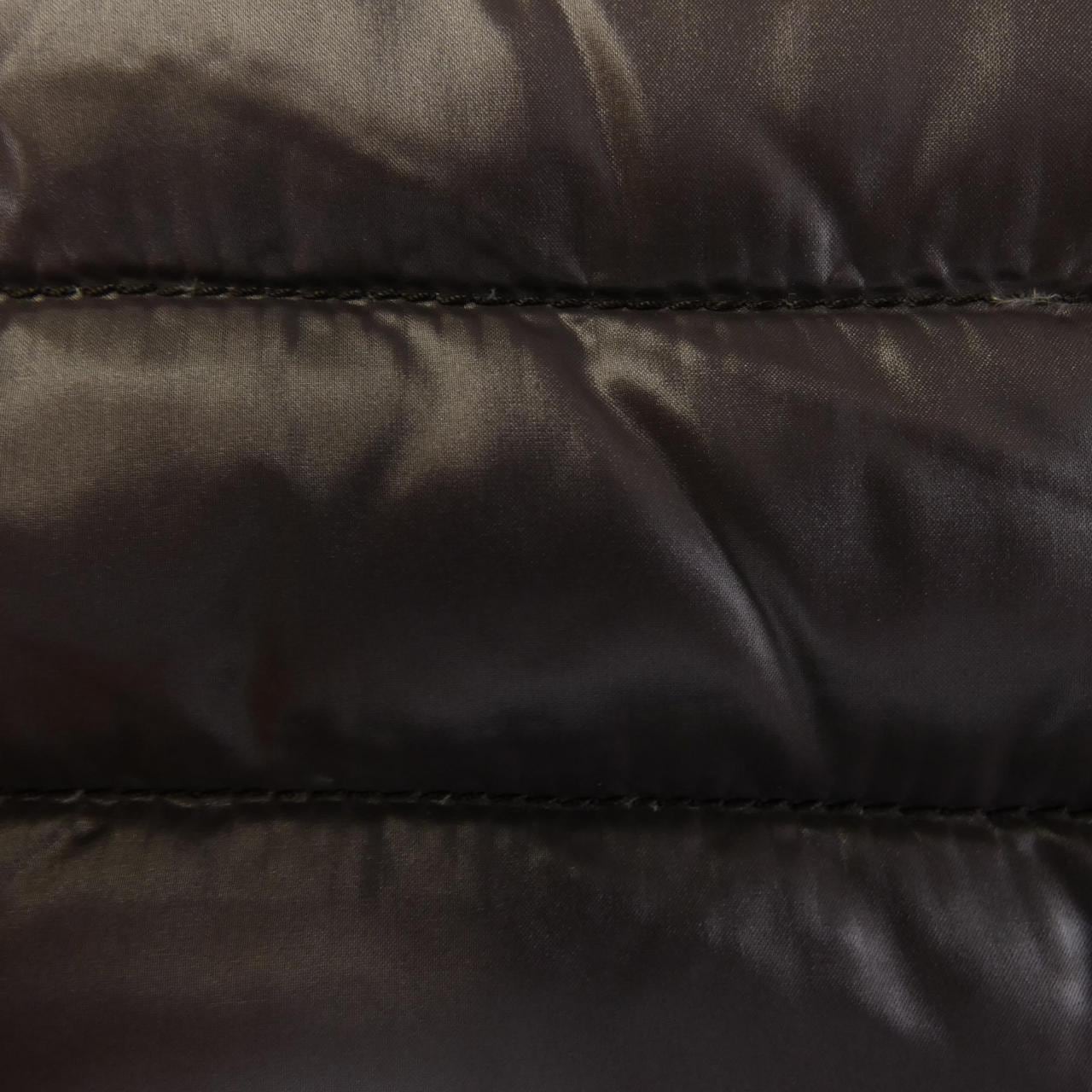 デュベティカ DUVETICA ダウンジャケット