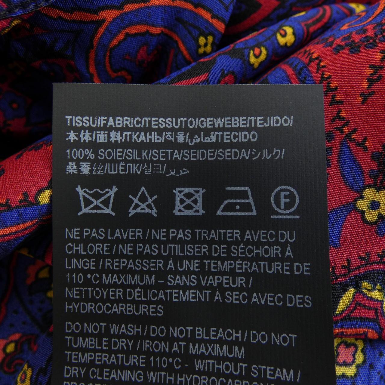 サンローラン SAINT LAURENT 531956 Y2E58 S／Sシャツ