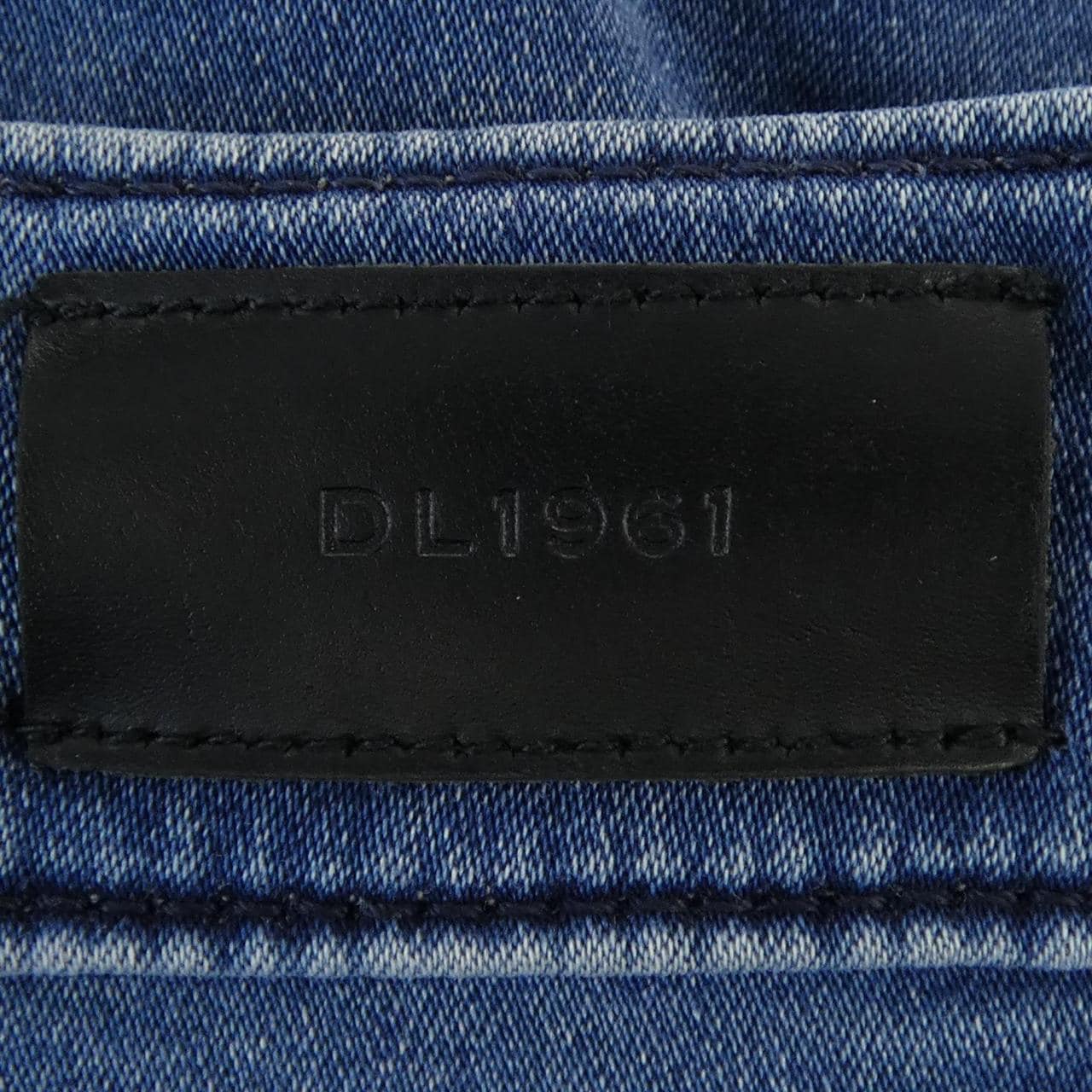 DL1961 25-030-570-0008-1-0 ジーンズ