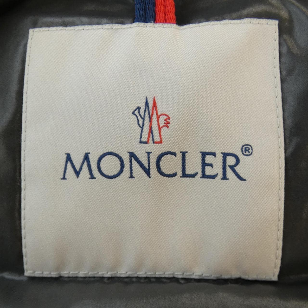 モンクレール MONCLER ダウンジャケット