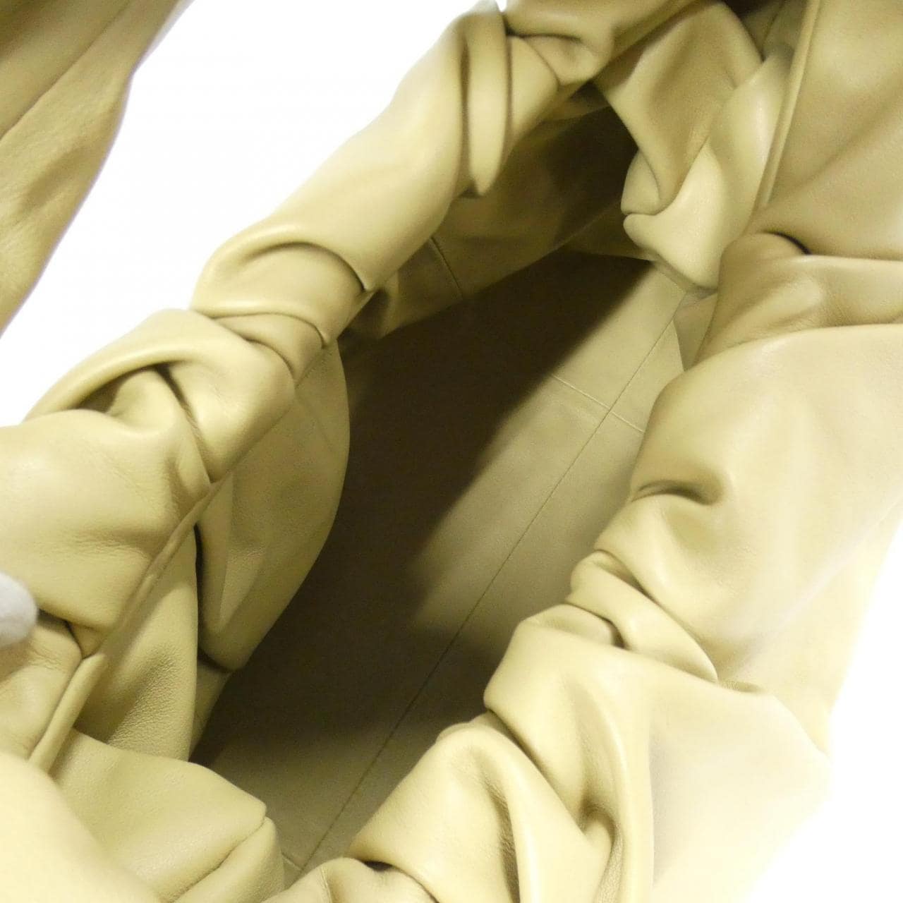 ボッテガヴェネタ 610524 VCP40 ショルダーバッグ