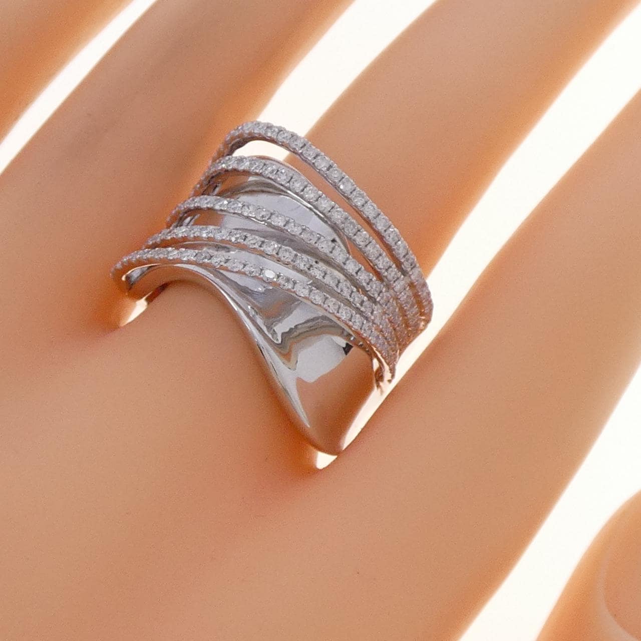 K18WG ダイヤモンド リング 1.00CT