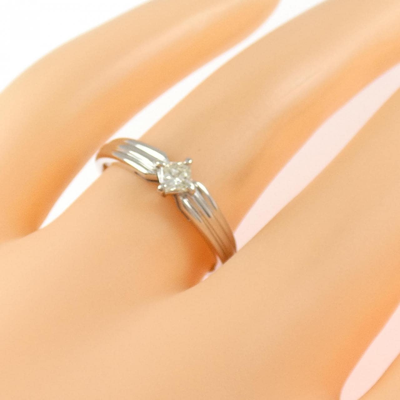 PT900 ダイヤモンド リング 0.18CT
