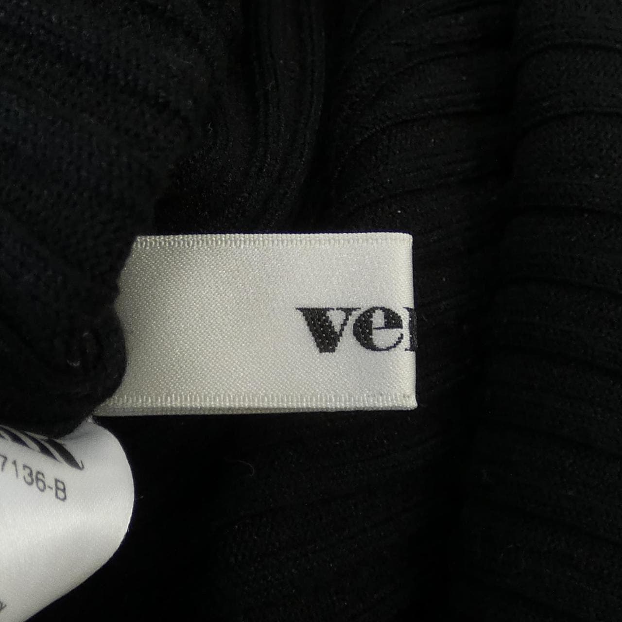 VENIT ニット