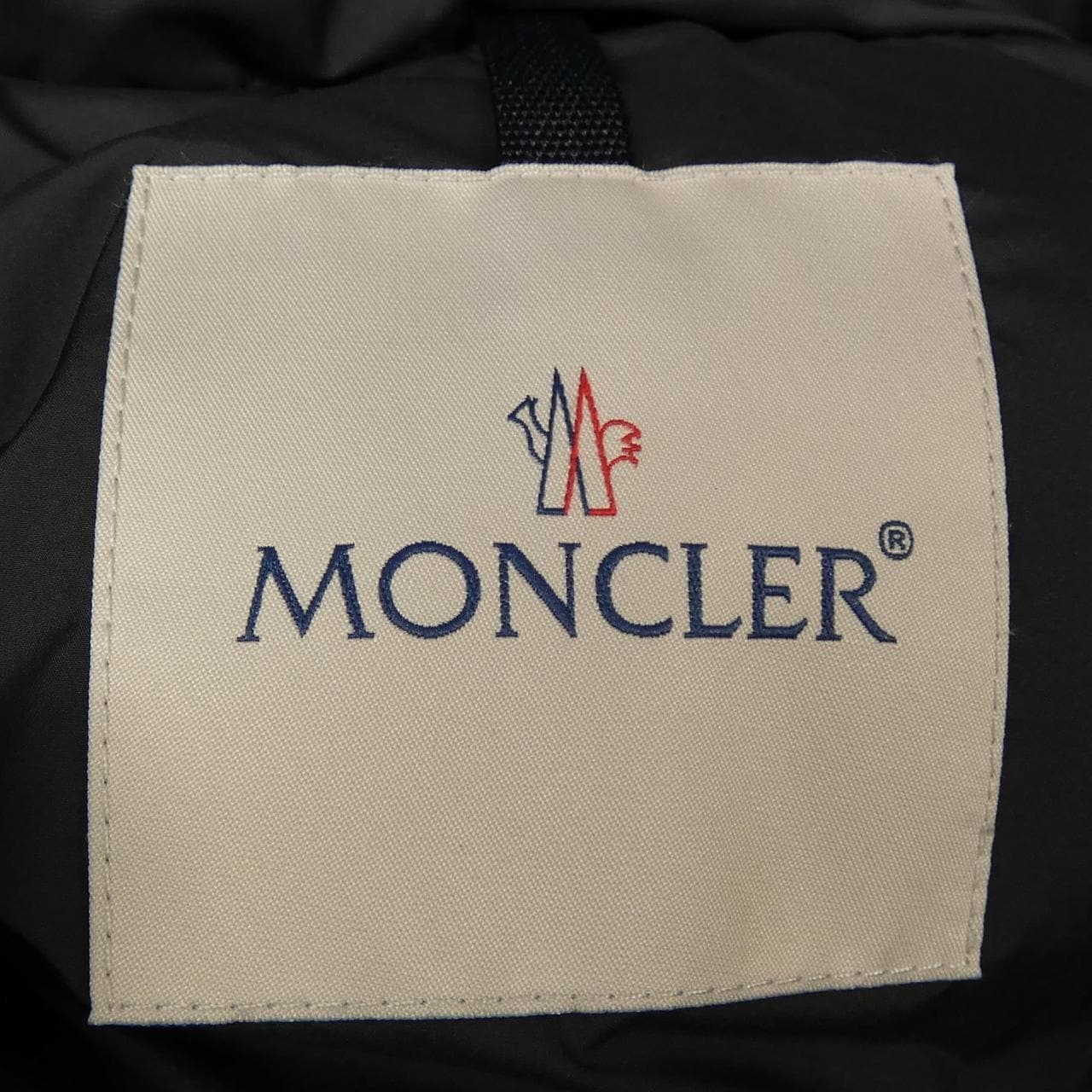 モンクレール MONCLER ダウンジャケット